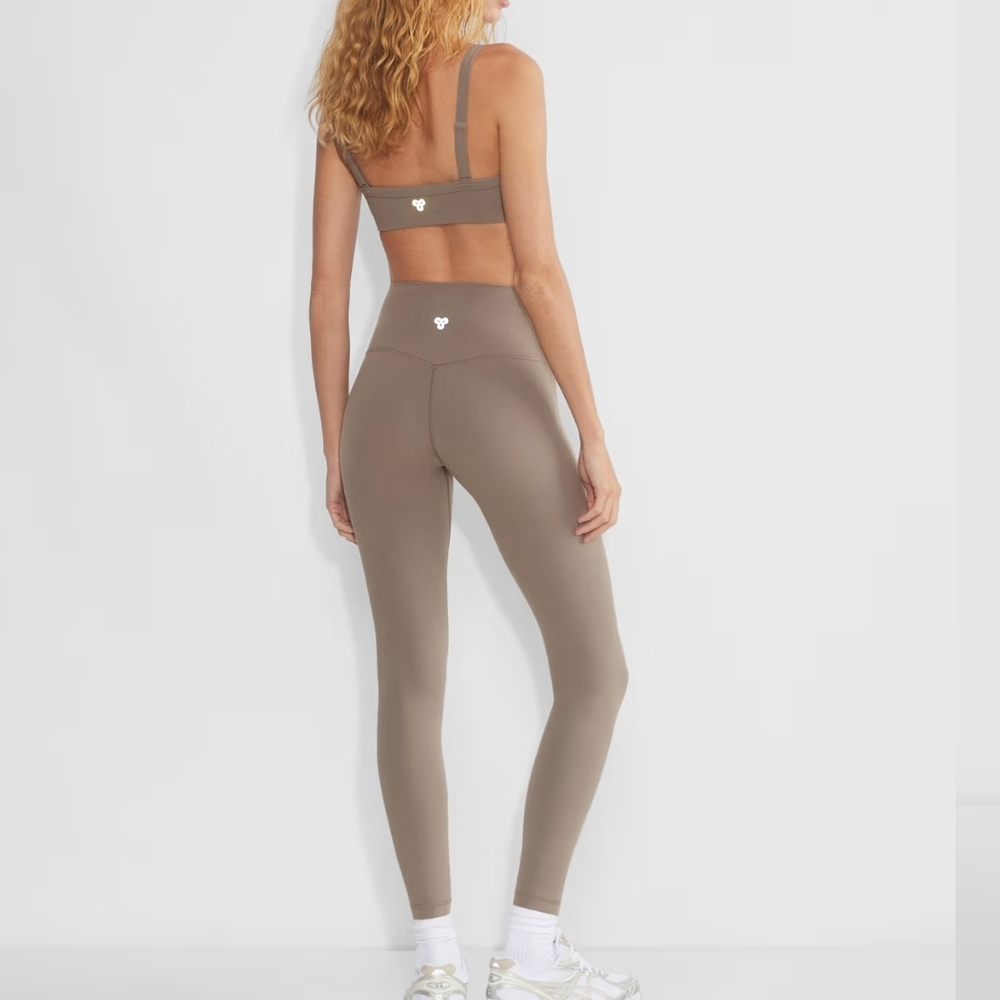 Aritzia Golden Cheeky High Rise Legging